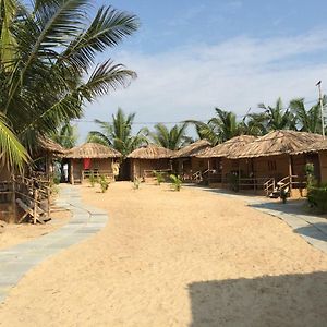 Blue Corner Beach Huts&Restaurant